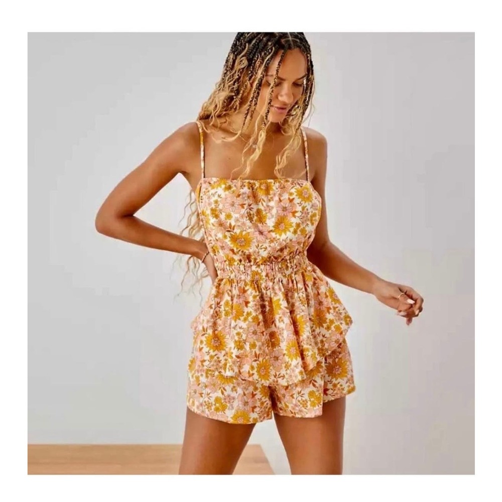 American Eagle Floral Tiered Ruffle Cut Out Back Romper L